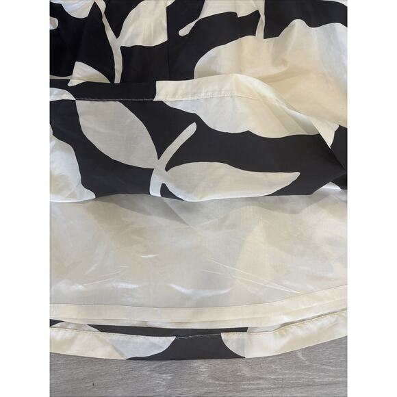 Lilly Pulitzer Silk Skirt Womens 4 Black White Floral Lined A Line Flare Mini - Picture 5 of 8